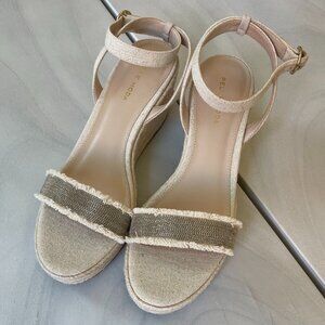 NWOT Pelle Moda Kitina Platform Wedge Sandal